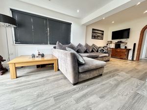 Lounge area- click for photo gallery